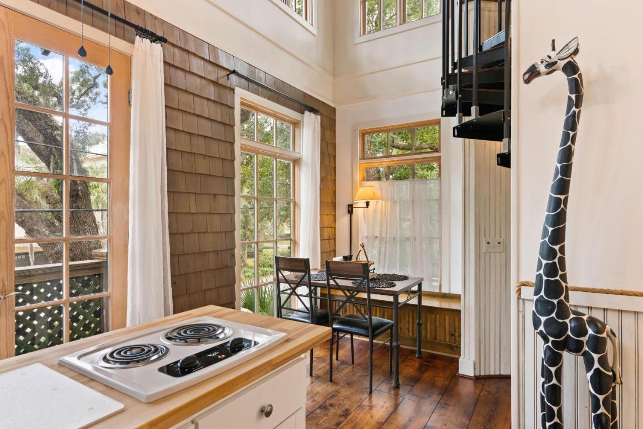 The Treehouse - 116 Florence Street St. Simons Island ภายนอก รูปภาพ